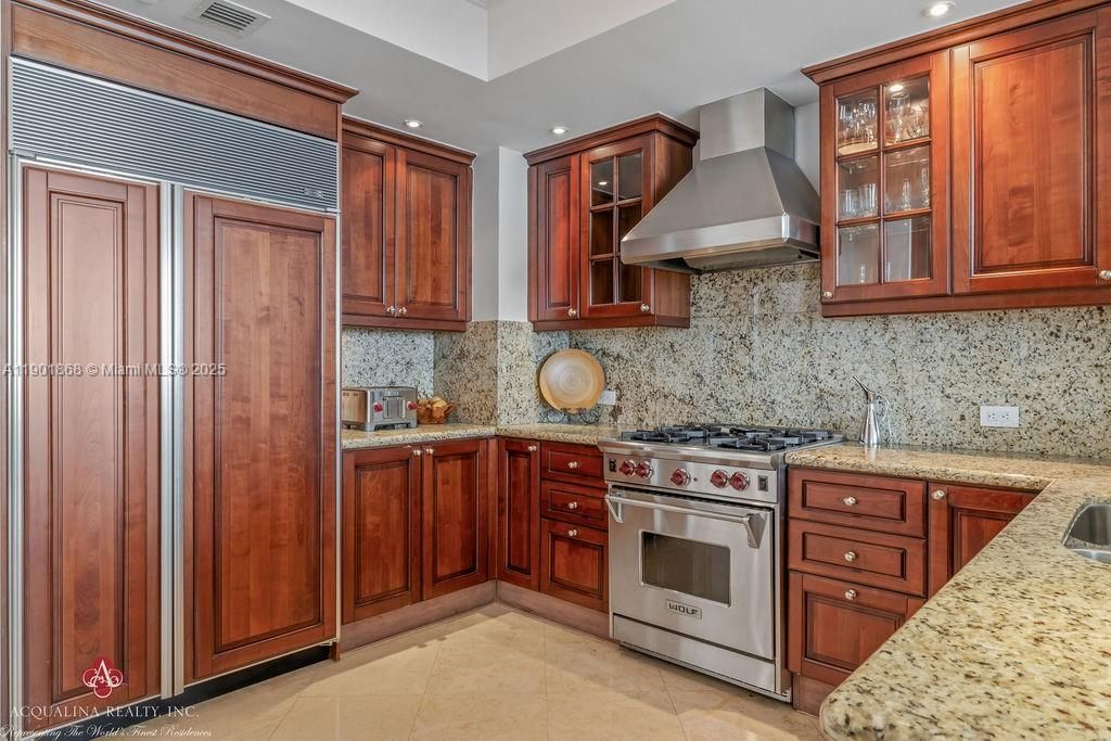 For Sale: $3,545,000 (3 beds, 3 baths, 2031 Square Feet)