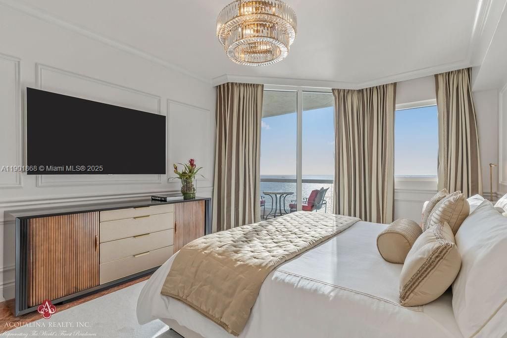 For Sale: $3,545,000 (3 beds, 3 baths, 2031 Square Feet)