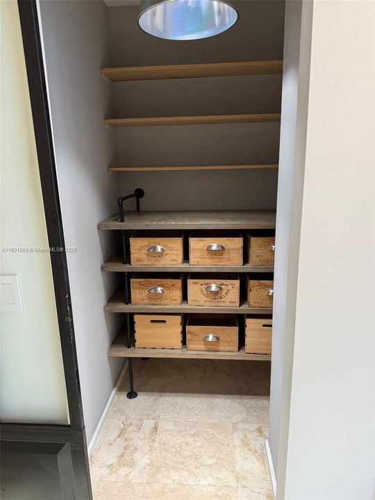 For Rent: $8,500 (3 beds, 2 baths, 2046 Square Feet)