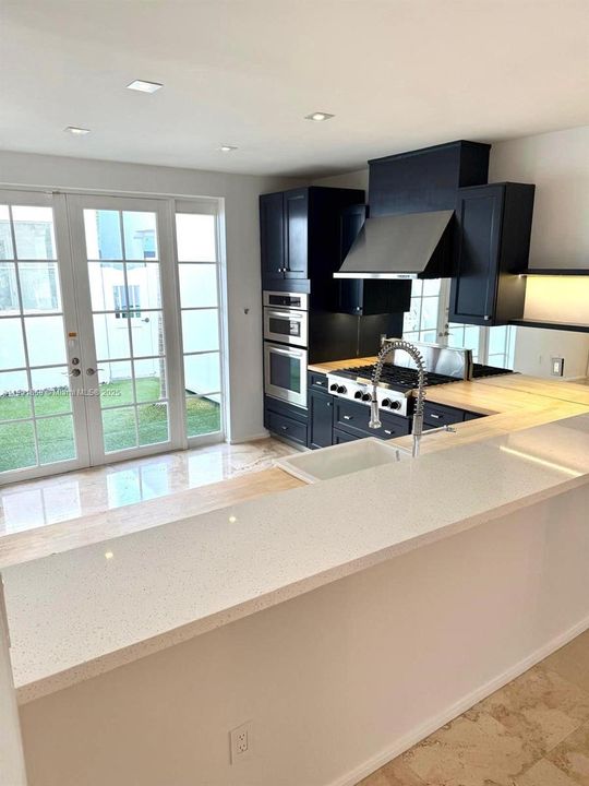 For Rent: $8,500 (3 beds, 2 baths, 2046 Square Feet)