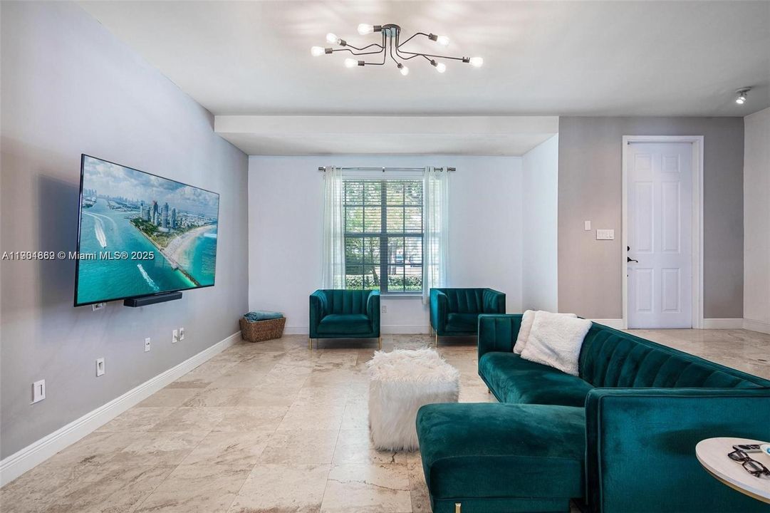 For Rent: $8,500 (3 beds, 2 baths, 2046 Square Feet)