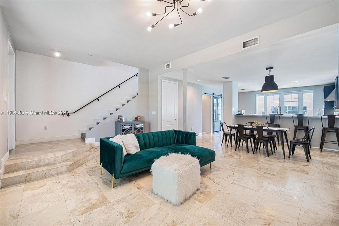 For Rent: $8,500 (3 beds, 2 baths, 2046 Square Feet)