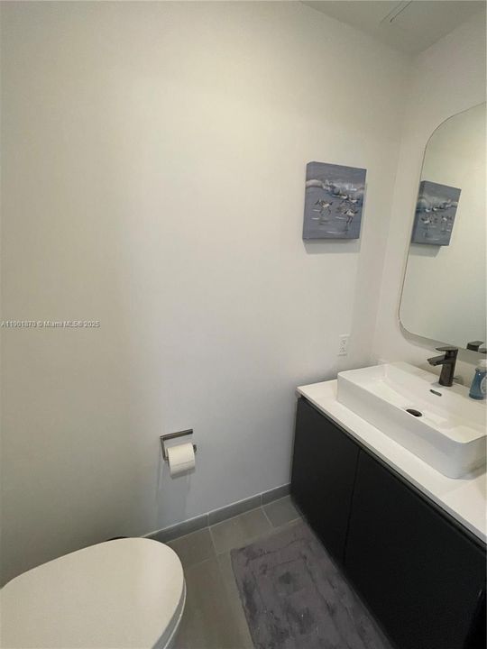 For Sale: $615,000 (2 beds, 1 baths, 647 Square Feet)