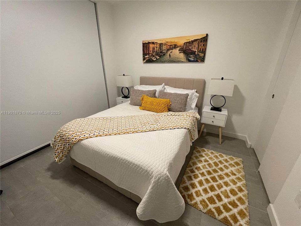 For Sale: $615,000 (2 beds, 1 baths, 647 Square Feet)