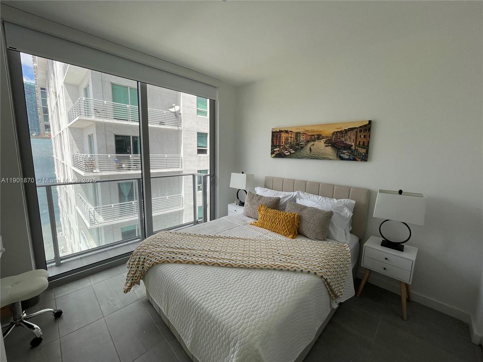 For Sale: $615,000 (2 beds, 1 baths, 647 Square Feet)