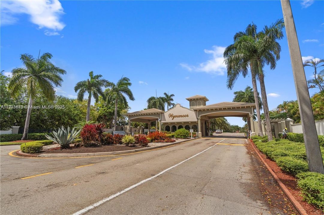 For Sale: $170,000 (2 beds, 2 baths, 1225 Square Feet)