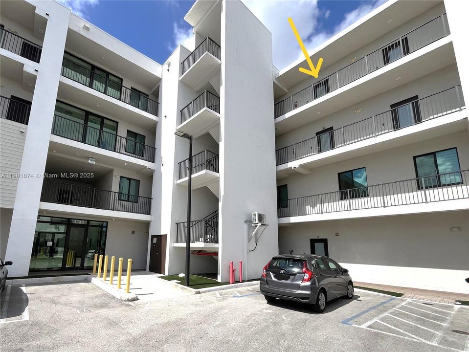 For Sale: $485,000 (2 beds, 2 baths, 1129 Square Feet)