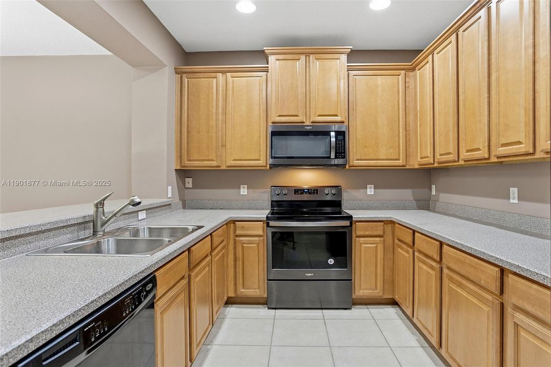 待售: $339,990 (3 贝兹, 2 浴室, 1686 平方英尺)