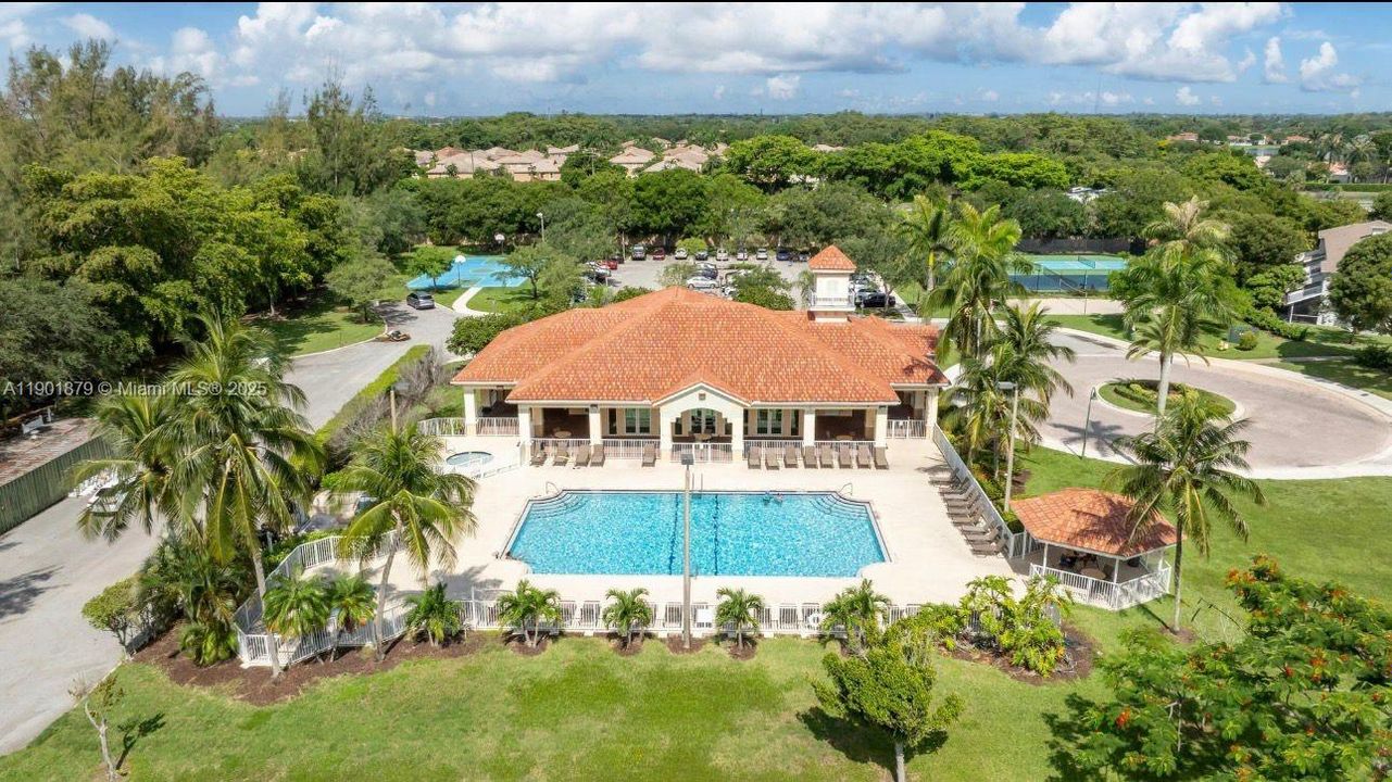 Recently Rented: $2,999 (3 beds, 2 baths, 1386 Square Feet)