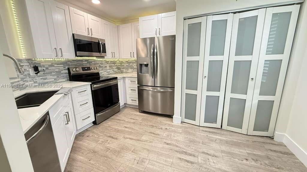 Recently Rented: $2,999 (3 beds, 2 baths, 1386 Square Feet)