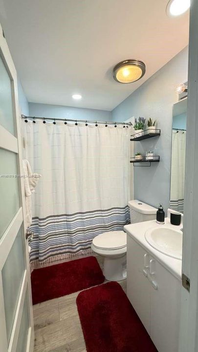 Recently Rented: $2,999 (3 beds, 2 baths, 1386 Square Feet)