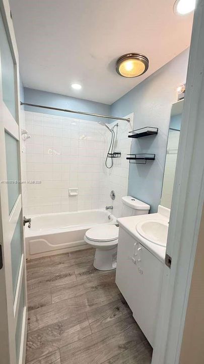 Recently Rented: $2,999 (3 beds, 2 baths, 1386 Square Feet)