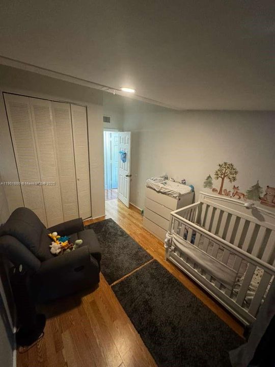 For Rent: $2,800 (3 beds, 3 baths, 1688 Square Feet)