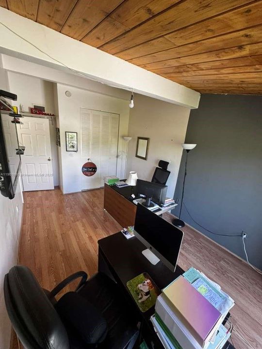 For Rent: $2,800 (3 beds, 3 baths, 1688 Square Feet)