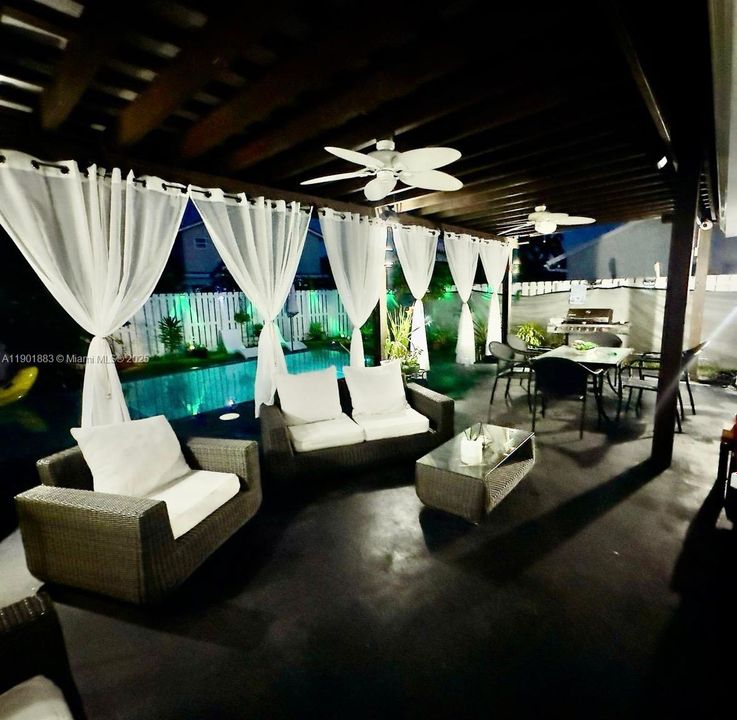 待售: $588,999 (3 贝兹, 2 浴室, 1567 平方英尺)