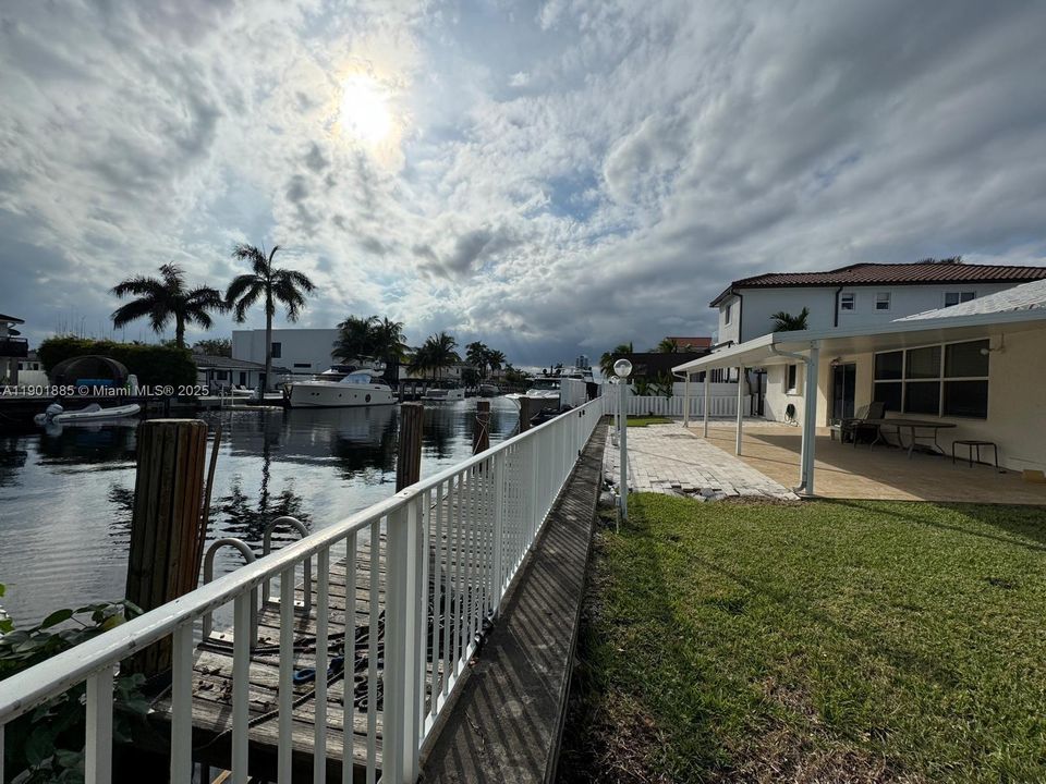 For Sale: $2,650,003 (4 beds, 3 baths, 2632 Square Feet)