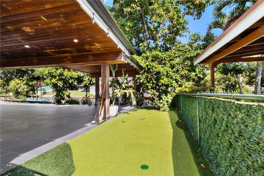 Active With Contract: $4,650 (3 beds, 2 baths, 1799 Square Feet)