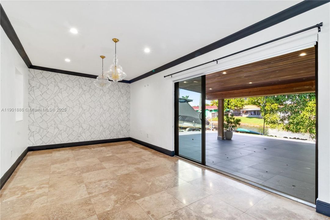 Active With Contract: $4,650 (3 beds, 2 baths, 1799 Square Feet)