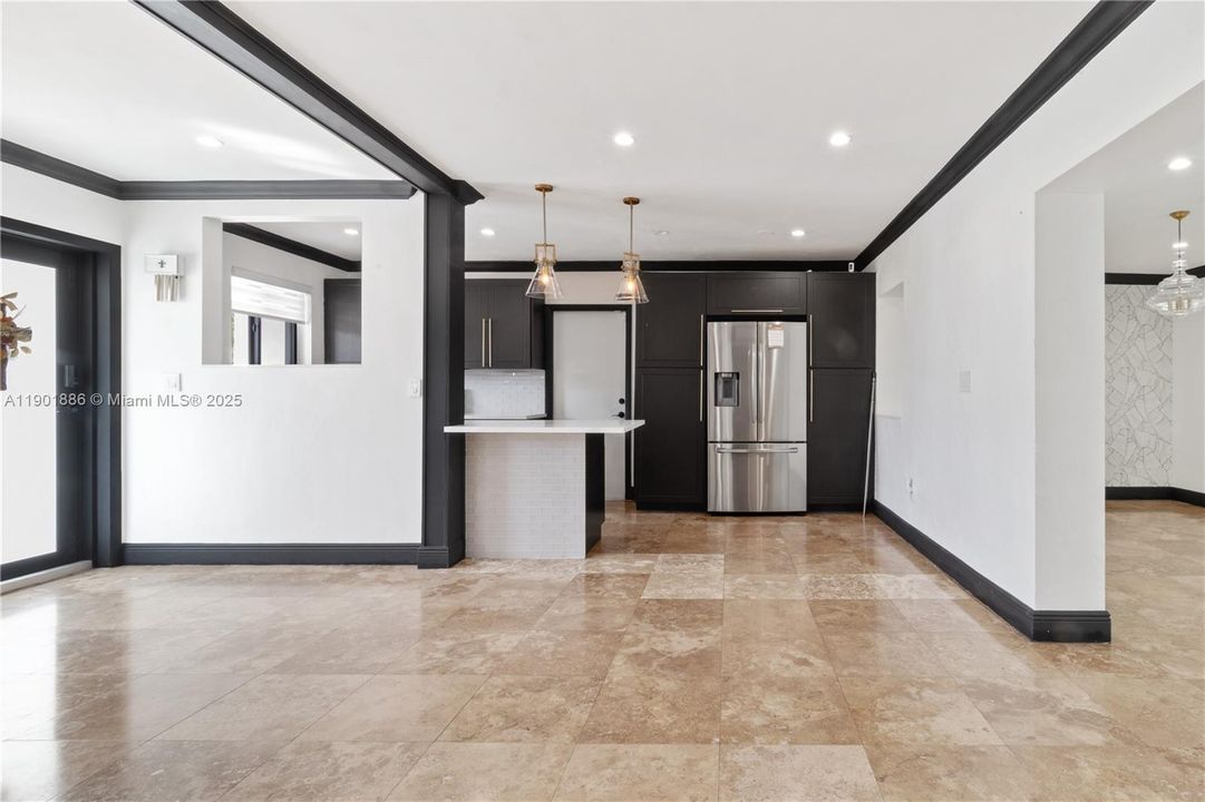 Active With Contract: $4,650 (3 beds, 2 baths, 1799 Square Feet)