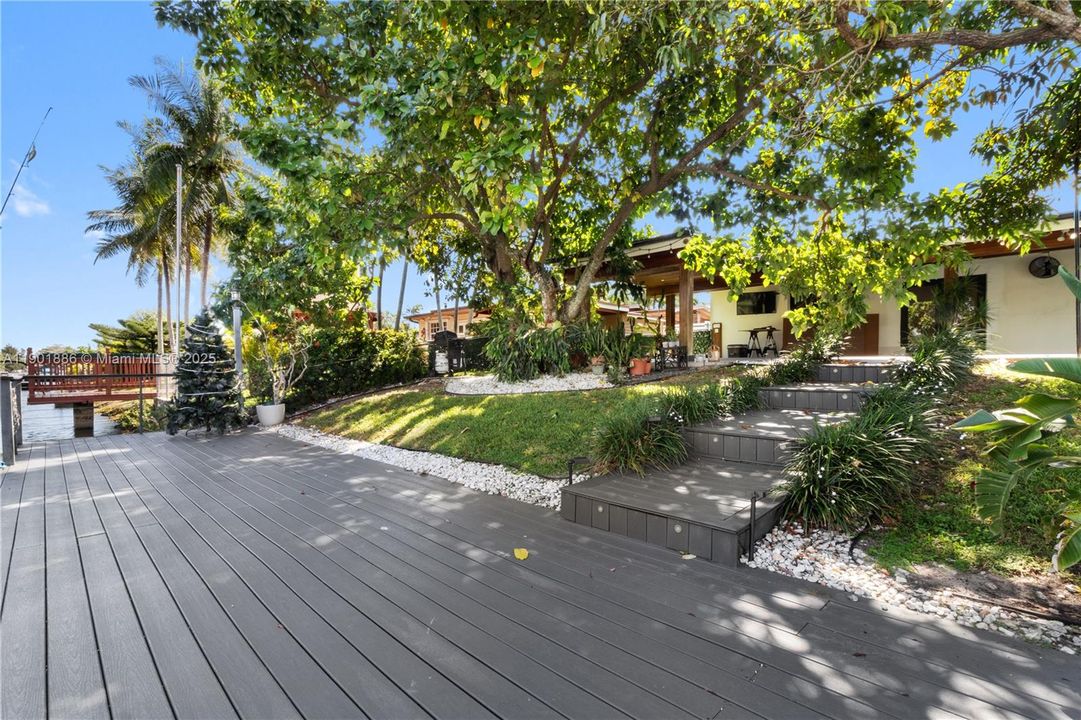 Active With Contract: $4,650 (3 beds, 2 baths, 1799 Square Feet)