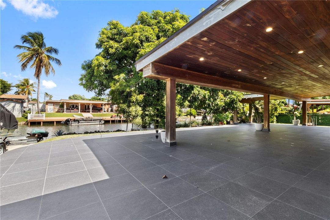 Active With Contract: $4,650 (3 beds, 2 baths, 1799 Square Feet)