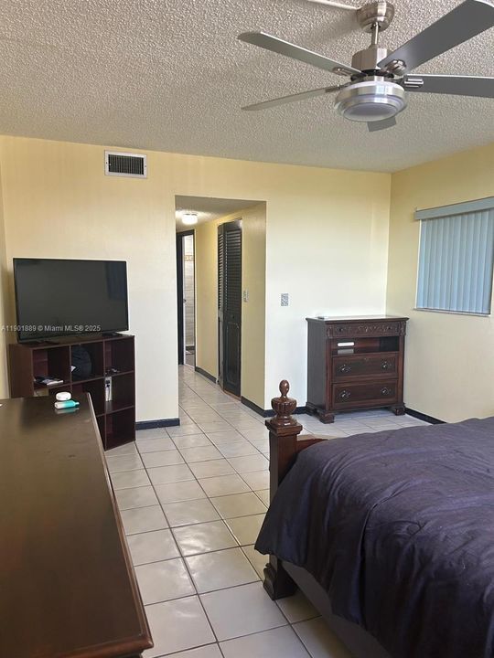 For Sale: $100,000 (1 beds, 1 baths, 835 Square Feet)