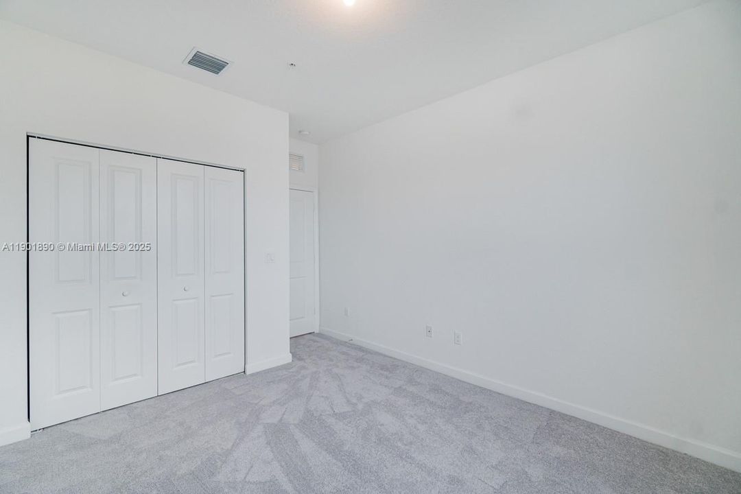 For Rent: $3,500 (3 beds, 2 baths, 1697 Square Feet)