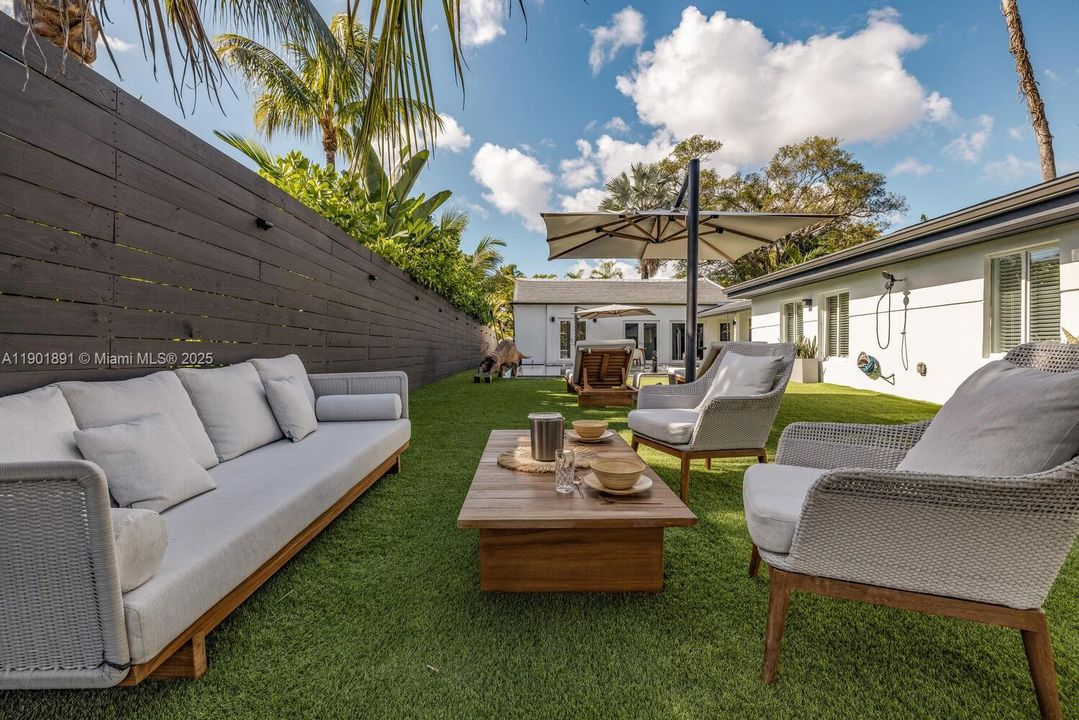 待售: $2,190,000 (3 贝兹, 3 浴室, 1896 平方英尺)