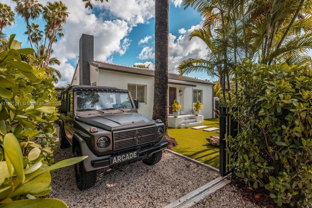 待售: $2,190,000 (3 贝兹, 3 浴室, 1896 平方英尺)