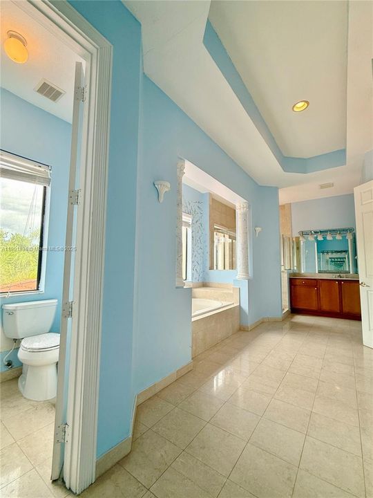 最近售出: $874,900 (5 贝兹, 4 浴室, 3982 平方英尺)