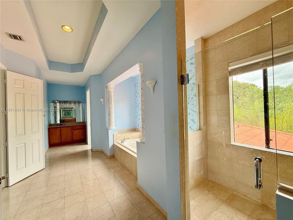 最近售出: $874,900 (5 贝兹, 4 浴室, 3982 平方英尺)