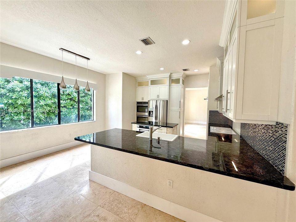 最近售出: $874,900 (5 贝兹, 4 浴室, 3982 平方英尺)