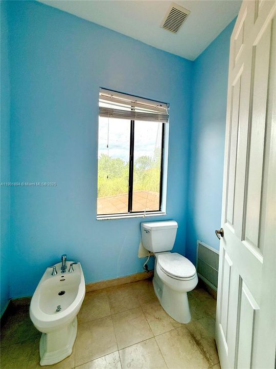 最近售出: $874,900 (5 贝兹, 4 浴室, 3982 平方英尺)