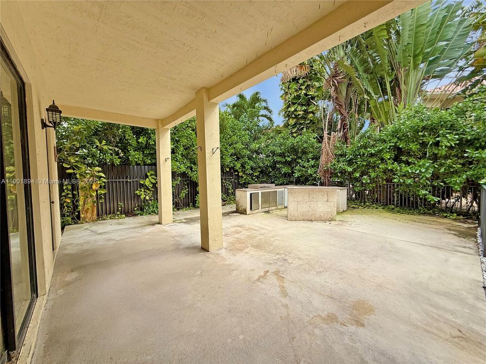 最近售出: $874,900 (5 贝兹, 4 浴室, 3982 平方英尺)