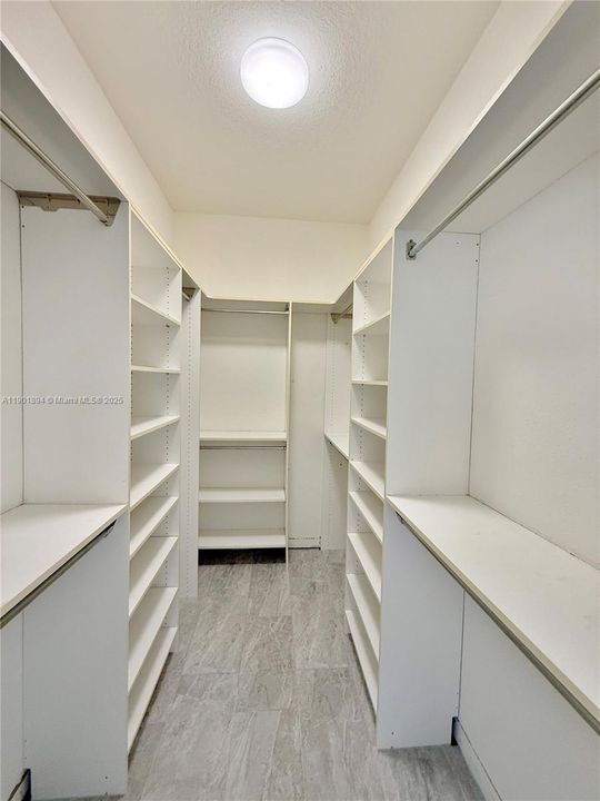 最近售出: $874,900 (5 贝兹, 4 浴室, 3982 平方英尺)