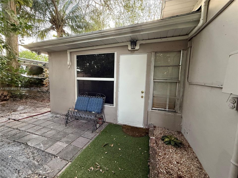 For Sale: $599,000 (3 beds, 2 baths, 2217 Square Feet)