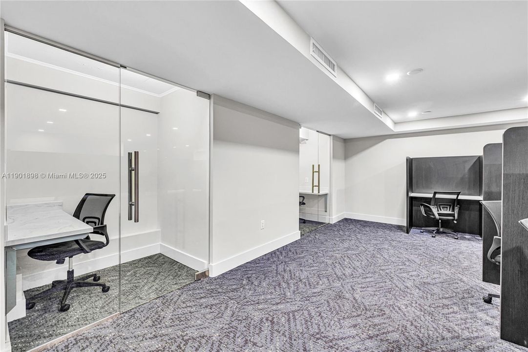 For Rent: $5,600 (2 beds, 2 baths, 1238 Square Feet)