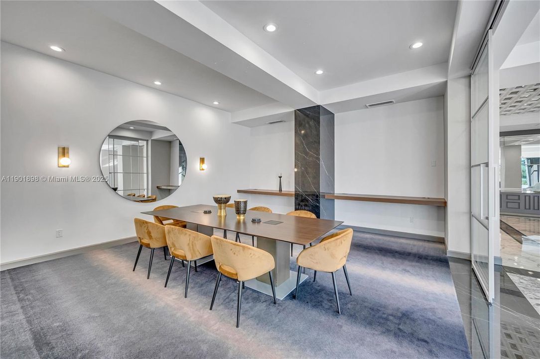 For Rent: $5,600 (2 beds, 2 baths, 1238 Square Feet)