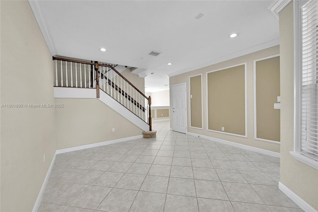 En Venta: $535,000 (3 camas, 2 baños, 2034 Pies cuadrados)