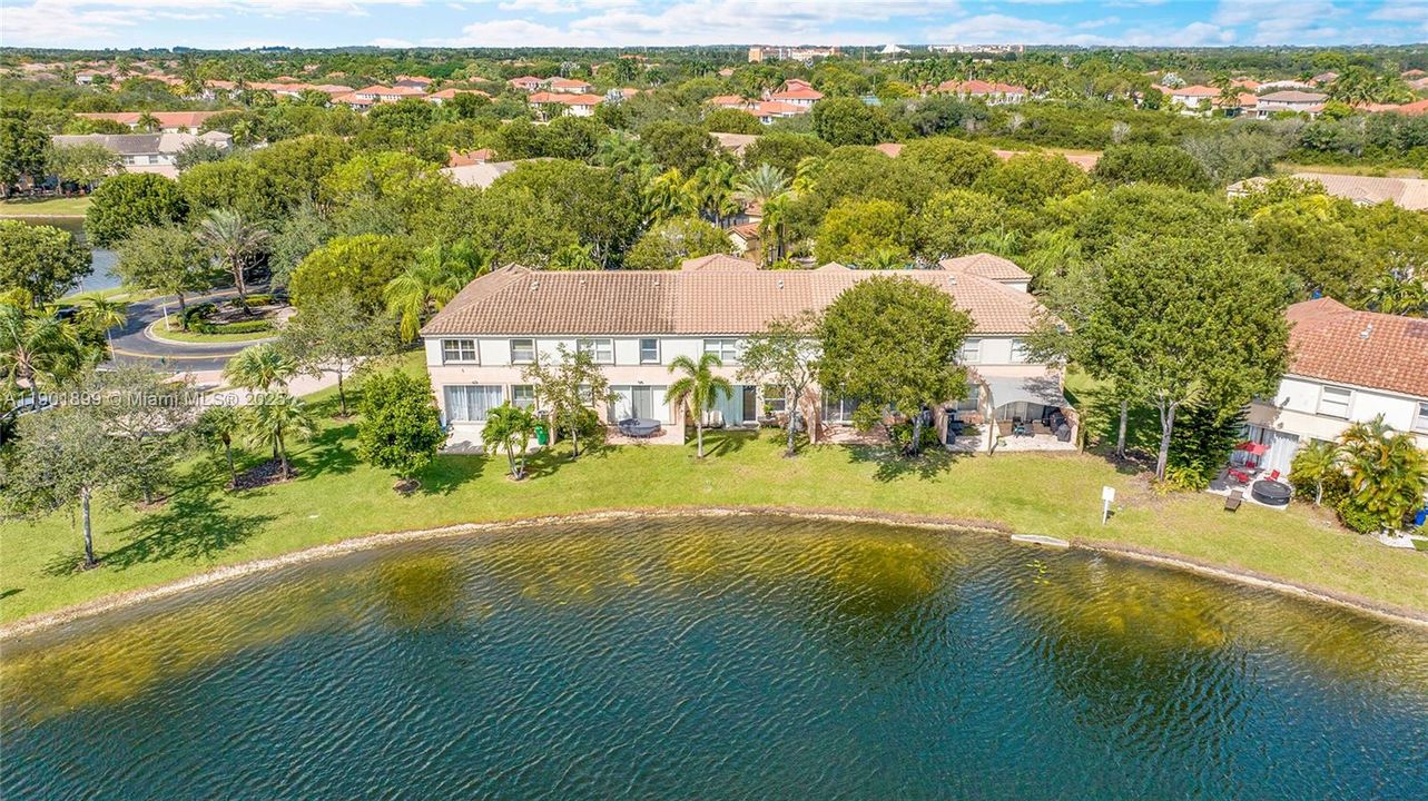 En Venta: $535,000 (3 camas, 2 baños, 2034 Pies cuadrados)