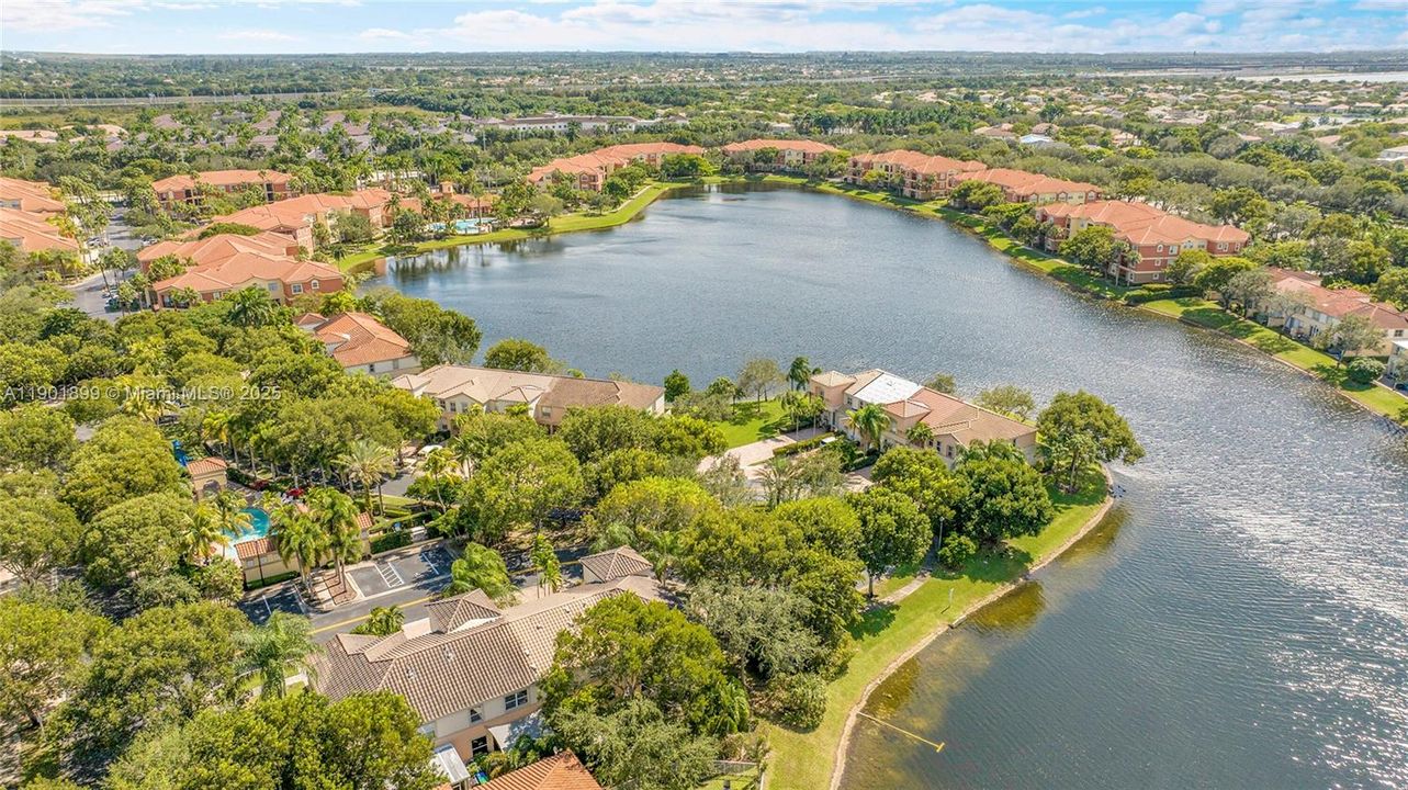 En Venta: $535,000 (3 camas, 2 baños, 2034 Pies cuadrados)