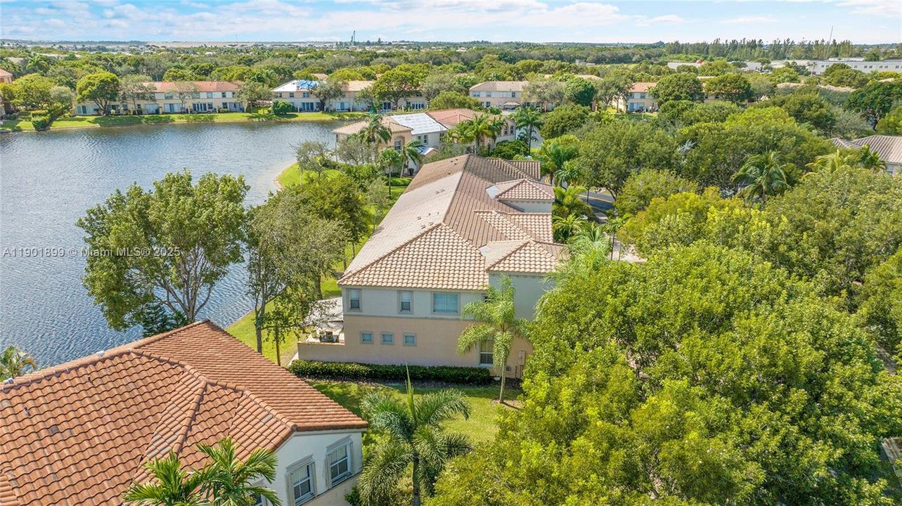 En Venta: $535,000 (3 camas, 2 baños, 2034 Pies cuadrados)