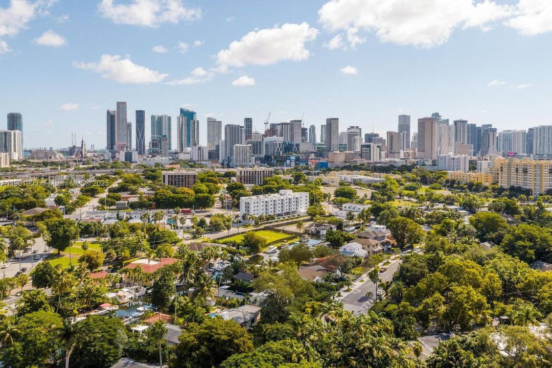 For Rent: $14,000 (3 beds, 3 baths, 1896 Square Feet)