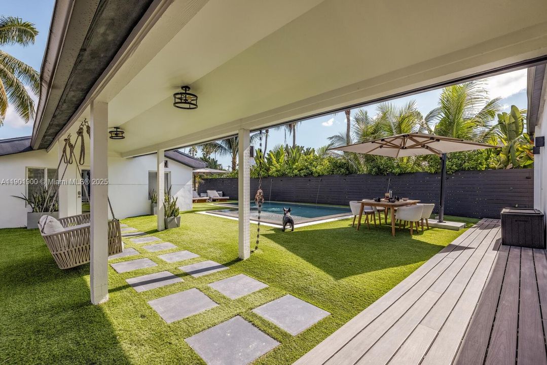 For Rent: $14,000 (3 beds, 3 baths, 1896 Square Feet)