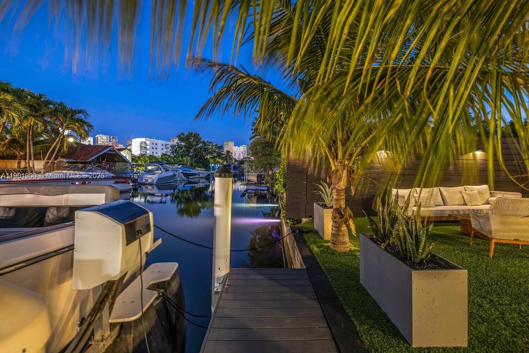 For Rent: $14,000 (3 beds, 3 baths, 1896 Square Feet)