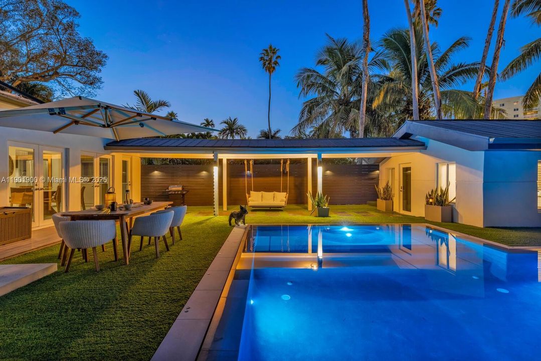 For Rent: $14,000 (3 beds, 3 baths, 1896 Square Feet)