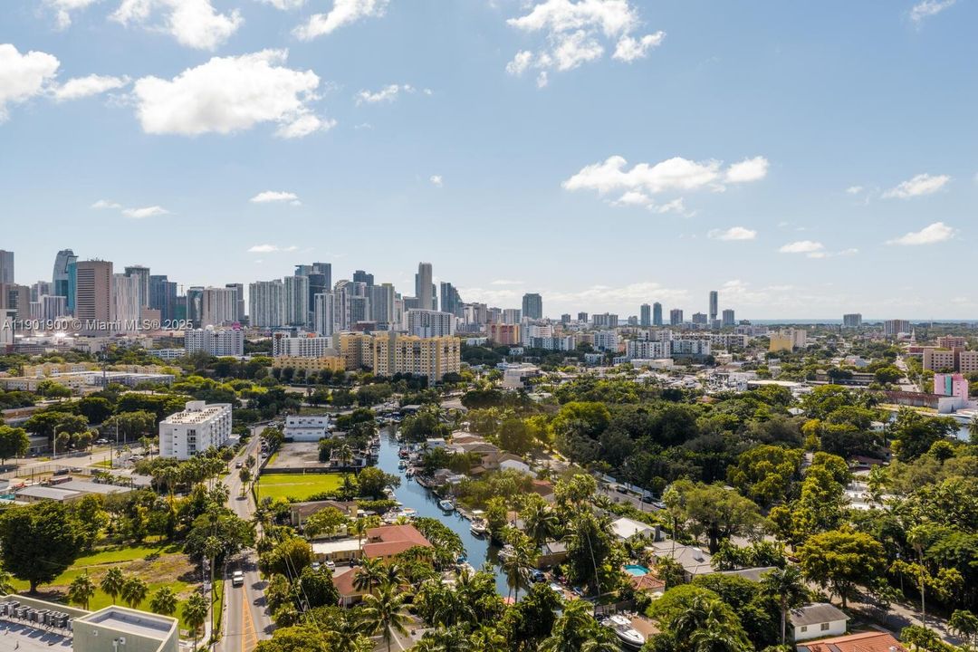 For Rent: $14,000 (3 beds, 3 baths, 1896 Square Feet)