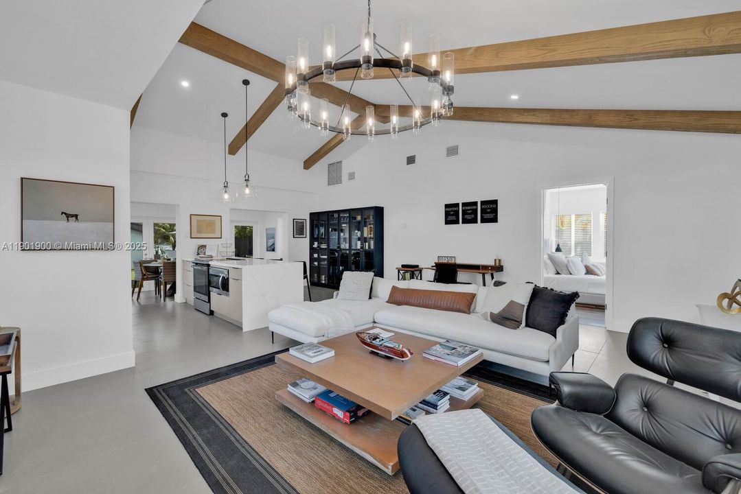 For Rent: $14,000 (3 beds, 3 baths, 1896 Square Feet)