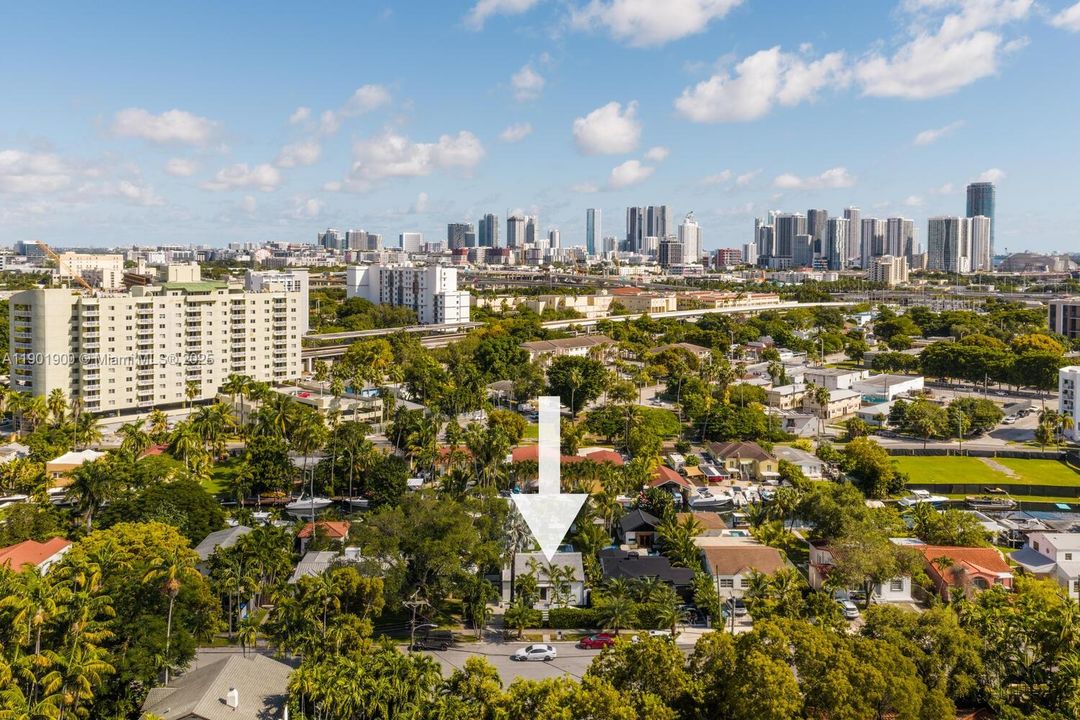 For Rent: $14,000 (3 beds, 3 baths, 1896 Square Feet)