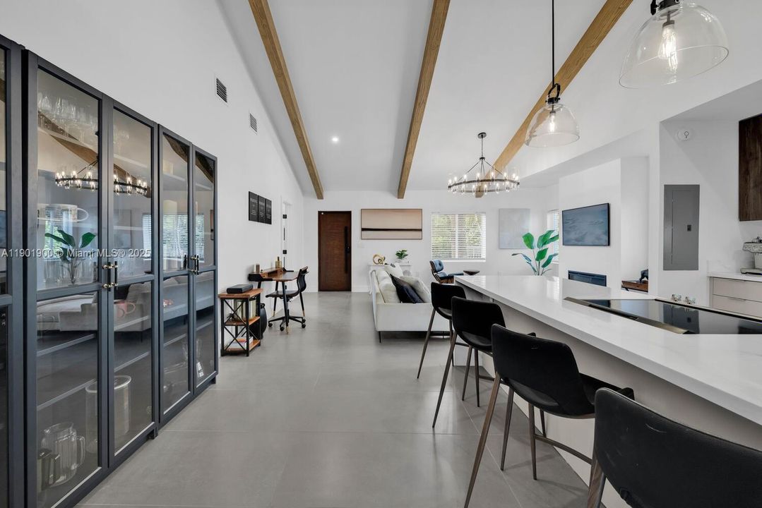 For Rent: $14,000 (3 beds, 3 baths, 1896 Square Feet)